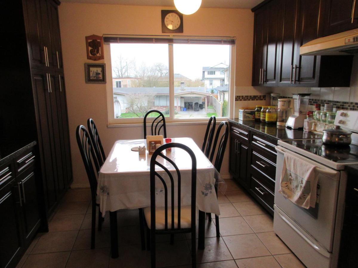 Quite House Near The Vancouver Airport リッチモンド エクステリア 写真