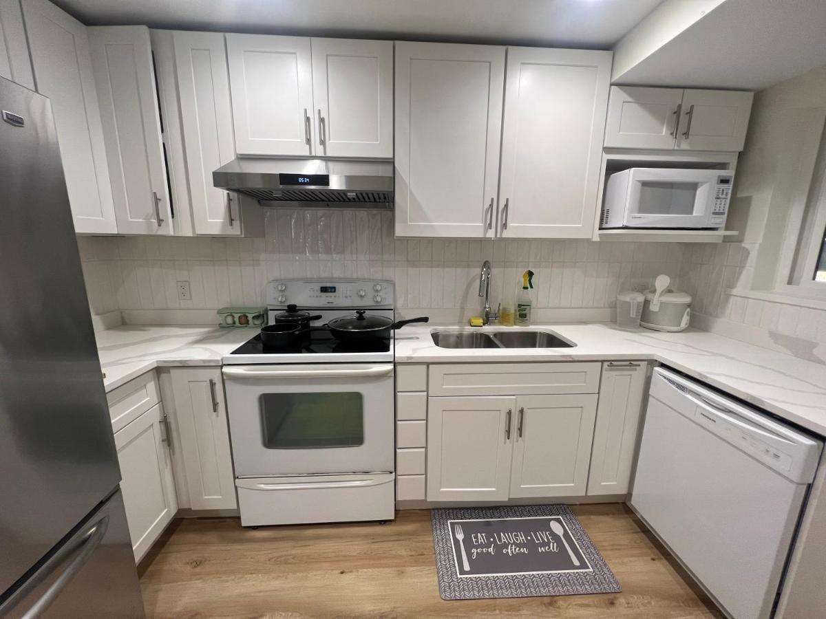 Quite House Near The Vancouver Airport リッチモンド エクステリア 写真