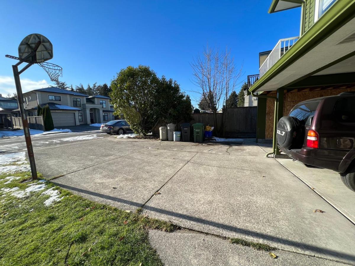 Quite House Near The Vancouver Airport リッチモンド エクステリア 写真