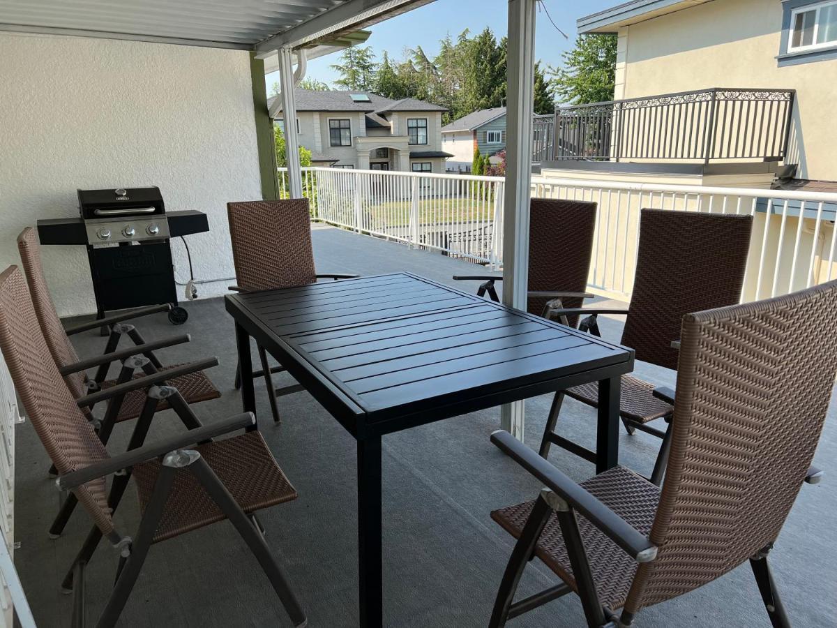 Quite House Near The Vancouver Airport リッチモンド エクステリア 写真